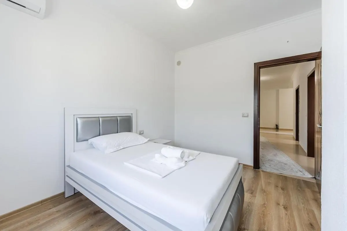 Hometown Apartment 2 Gjirokastër