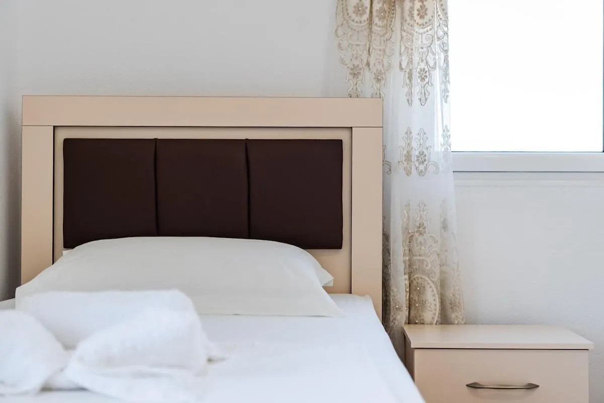 Hometown Apartment 2 Gjirokastër